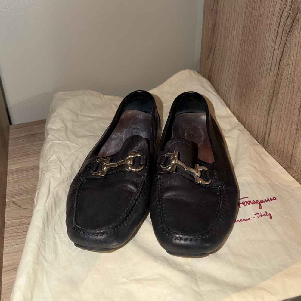 Salvatore Ferragamo Women's Black Leather Loafers
